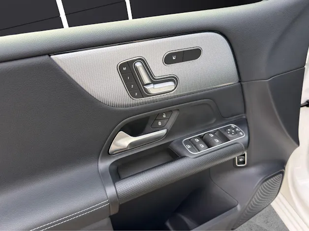 MERCEDES-BENZ B 200 Style 4matic