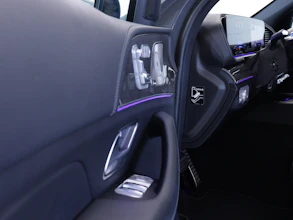 https://vehicle.imgix.net/4528501/787dcc71-8e61-4bf3-9a81-836bae373322.JPG