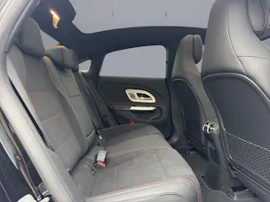 MERCEDES-BENZ CLA 350 AMG Line 4matic