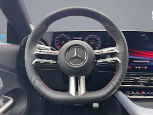MERCEDES-BENZ CLA 350 AMG Line 4matic