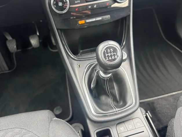 FORD Puma 1.0 EcoB Titanium