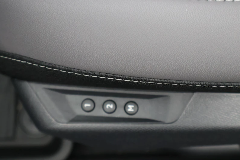 Fahrzeugbild JEEP COMPASS
