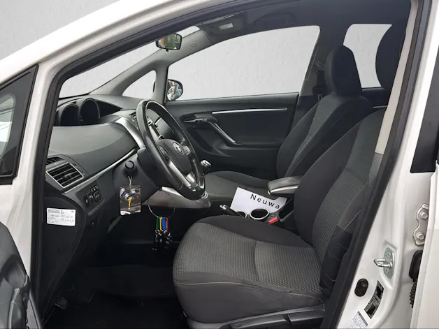 Toyota Verso 1.8 VVT-i Terra MiD 7P