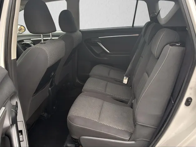 Toyota Verso 1.8 VVT-i Terra MiD 7P