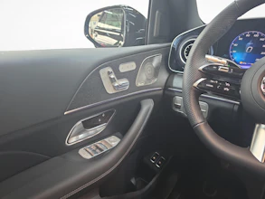 https://vehicle.imgix.net/4528702/81f395f0-9e45-4890-9322-1a0cdf5fbb97.jpg