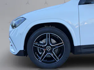 MERCEDES-BENZ GLA-Klasse H247 GLA 200 Night Star AMG Line