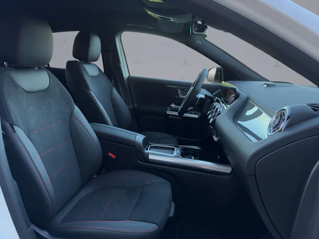 MERCEDES-BENZ GLA-Klasse H247 GLA 200 Night Star AMG Line