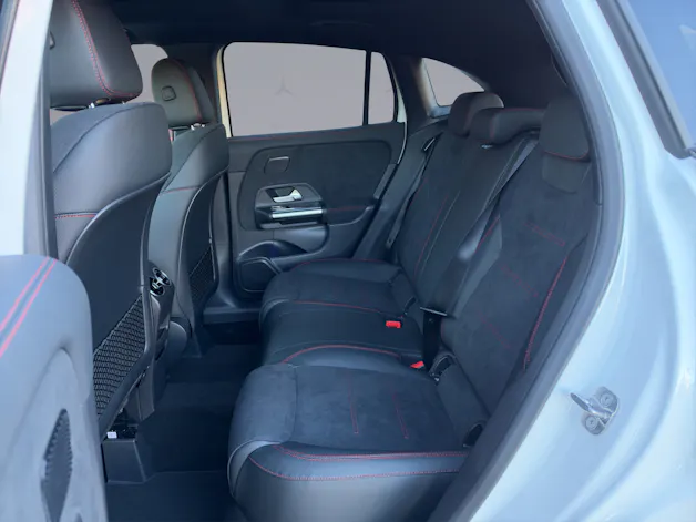 MERCEDES-BENZ GLA-Klasse H247 GLA 200 Night Star AMG Line