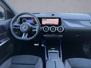 MERCEDES-BENZ GLA-Klasse H247 GLA 200 Night Star AMG Line