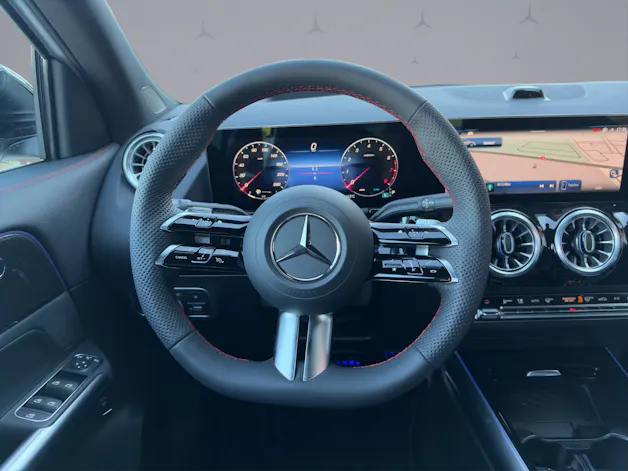 MERCEDES-BENZ GLA-Klasse H247 GLA 200 Night Star AMG Line