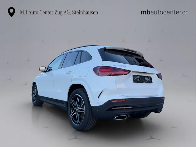 MERCEDES-BENZ GLA-Klasse H247 GLA 200 Night Star AMG Line