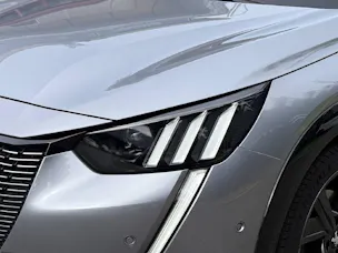 PEUGEOT 208 Essence 130ch Automatique GT