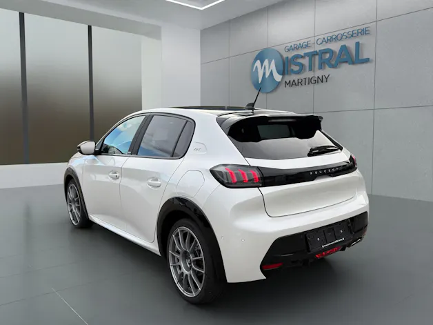 PEUGEOT 208 1.2 PureTech 130 GT Pack
