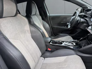 PEUGEOT 208 1.2 PureTech 130 GT Pack
