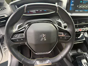PEUGEOT 208 1.2 PureTech 130 GT Pack