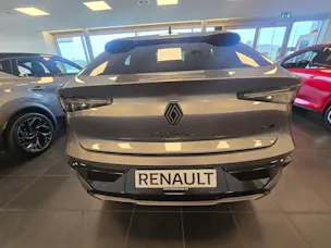 RENAULT Rafale 1.2 E-Tech Plug-in Atelier Alpine