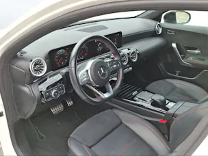 MERCEDES-BENZ A-Klasse W177 A 200 AMG Line 4m