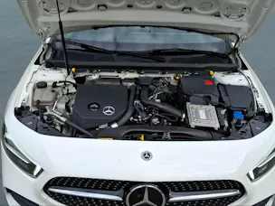 MERCEDES-BENZ A-Klasse W177 A 200 AMG Line 4m