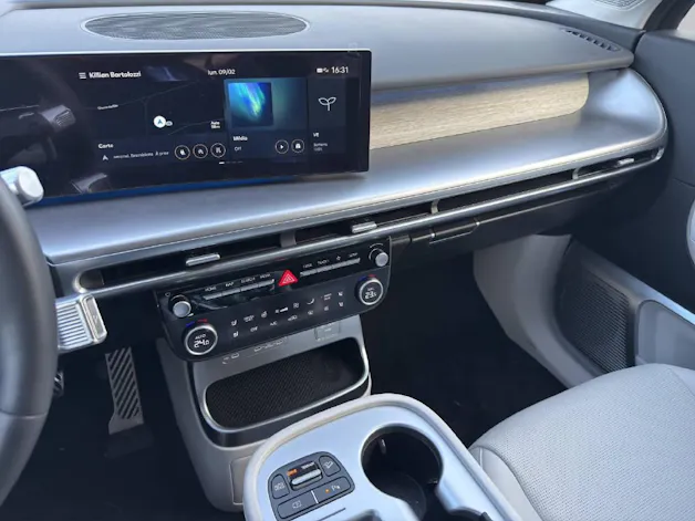 HYUNDAI Ioniq 9 Vertex 4WD 110kWh