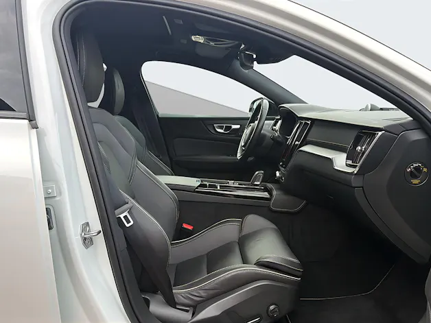 VOLVO V60 2.0 T8 TE R-Design eAWD