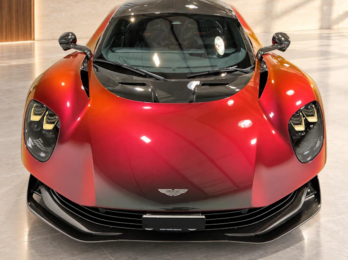 Fahrzeugbild ASTON MARTIN VALHALLA
