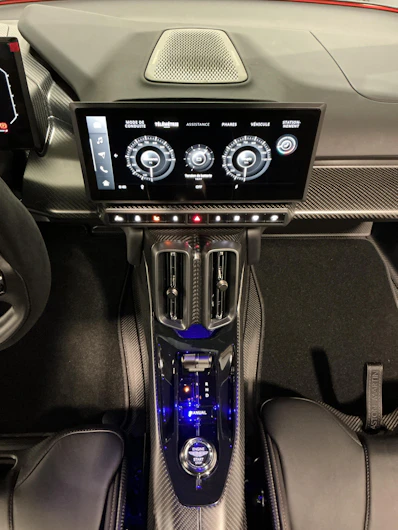 Fahrzeugbild ASTON MARTIN VALHALLA