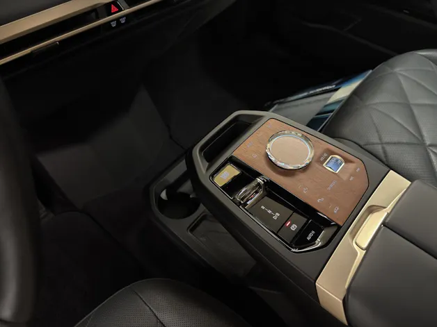 BMW iX I20 M60
