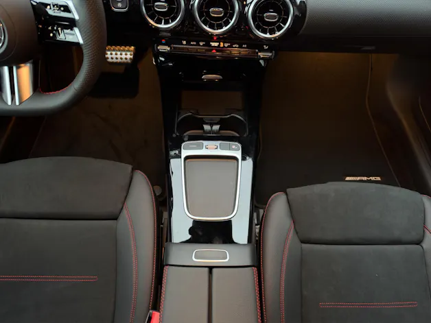 MERCEDES-BENZ A-Klasse W177 A 200 Night Star AMG Line