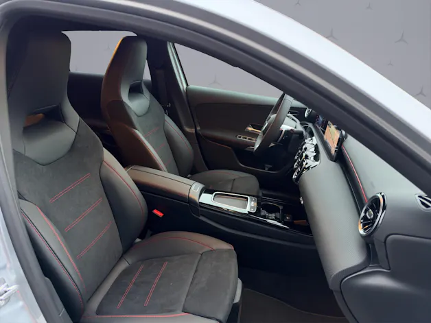 MERCEDES-BENZ A-Klasse W177 A 200 Night Star AMG Line