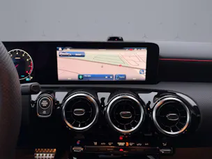 MERCEDES-BENZ A-Klasse W177 A 200 Night Star AMG Line