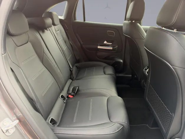 MERCEDES-BENZ GLA-Klasse H247 GLA 250 Swiss Star AMG Line 4matic