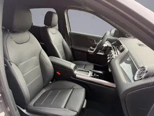 MERCEDES-BENZ GLA-Klasse H247 GLA 250 Swiss Star AMG Line 4matic