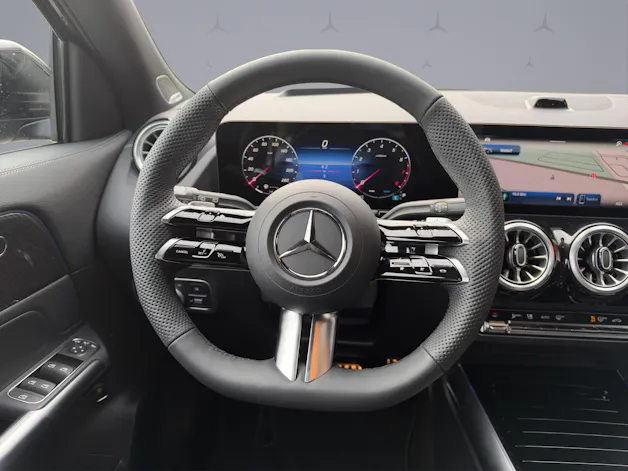 MERCEDES-BENZ GLA-Klasse H247 GLA 250 Swiss Star AMG Line 4matic