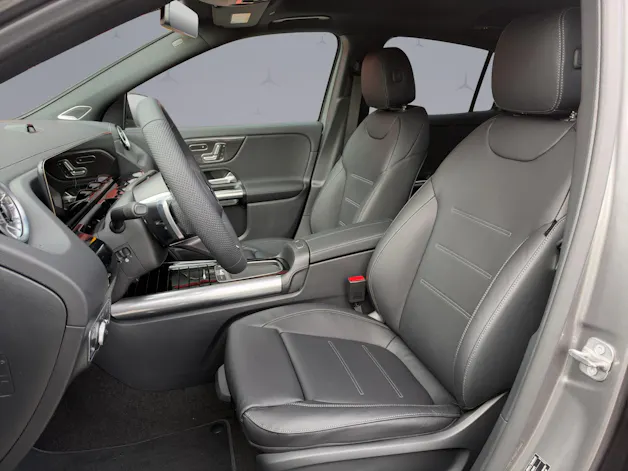 MERCEDES-BENZ GLA-Klasse H247 GLA 250 Swiss Star AMG Line 4matic