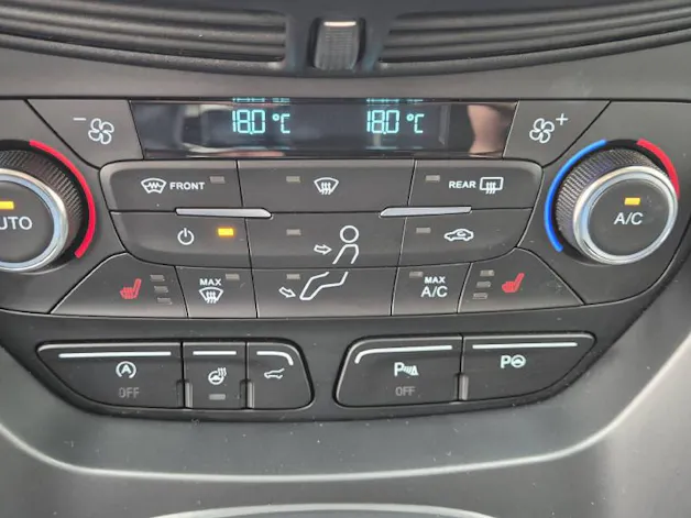 FORD Kuga 2.0 EcoBoost Vignale 4x4