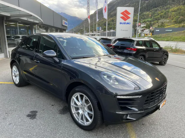 PORSCHE Macan 2.0