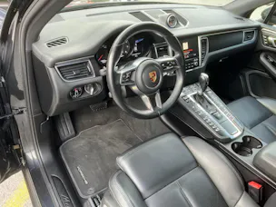 PORSCHE Macan 2.0