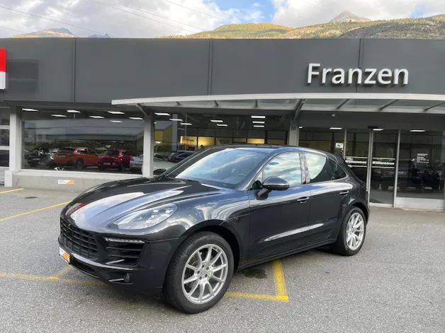 PORSCHE Macan 2.0