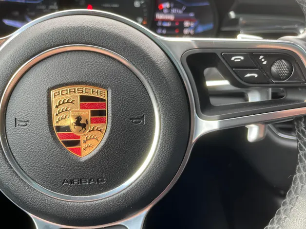 PORSCHE Macan 2.0