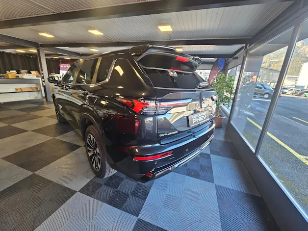 Mitsubishi Outlander 2.4 PHEV Invite 4x4