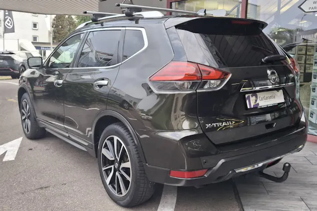 NISSAN X-Trail 2.0 dCi Tekna 4x4 7 Plätzer