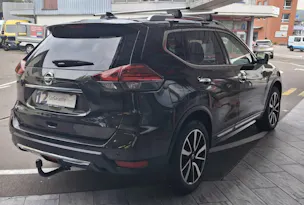 NISSAN X-Trail 2.0 dCi Tekna 4x4 7 Plätzer