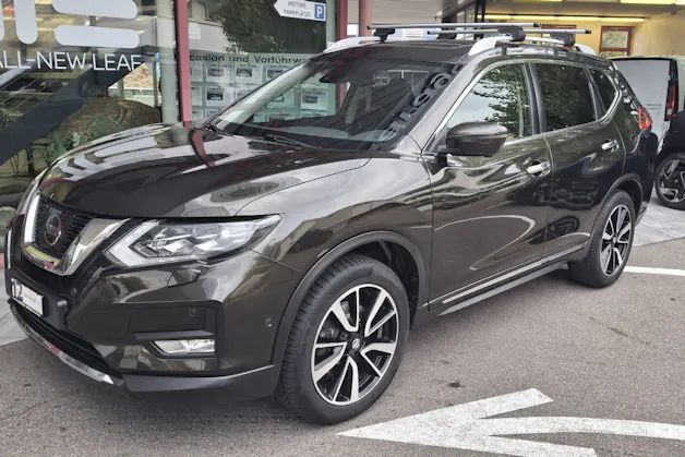 NISSAN X-Trail 2.0 dCi Tekna 4x4 7 Plätzer