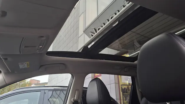 NISSAN X-Trail 2.0 dCi Tekna 4x4 7 Plätzer