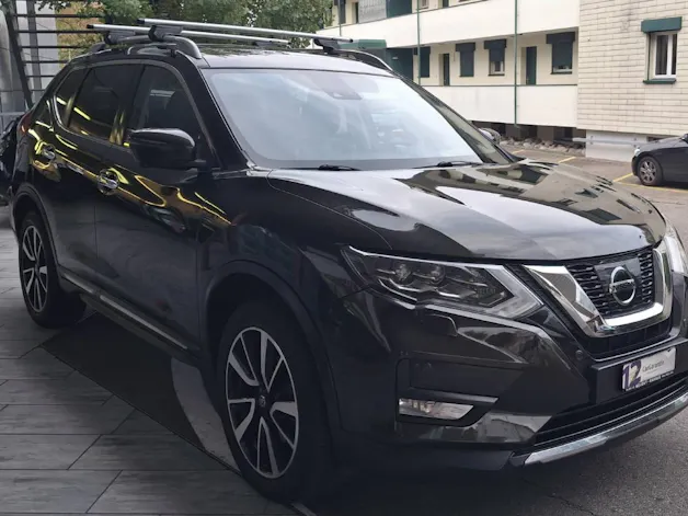 NISSAN X-Trail 2.0 dCi Tekna 4x4 7 Plätzer