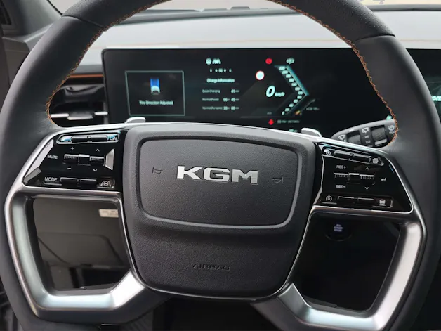 KGM Torres EVX Titanium