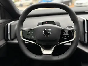 VOLVO EX30 P8 Ultra XCENTRIC Black Edition AWD