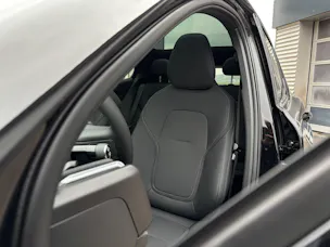 VOLVO EX30 P8 Ultra XCENTRIC Black Edition AWD