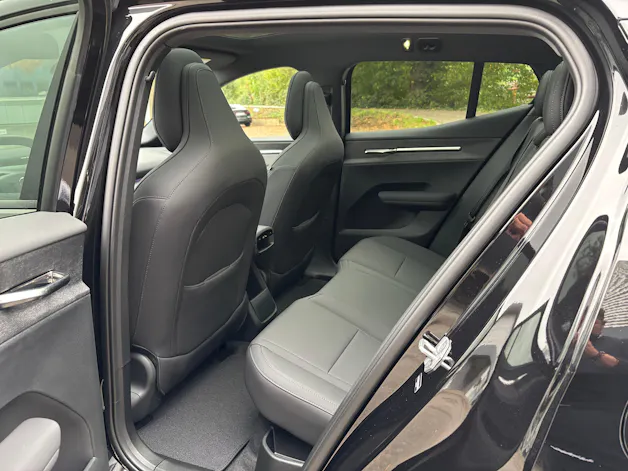 VOLVO EX30 P8 Ultra XCENTRIC Black Edition AWD