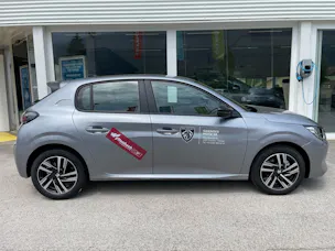 PEUGEOT 208 1.2 Active Pack EAT8